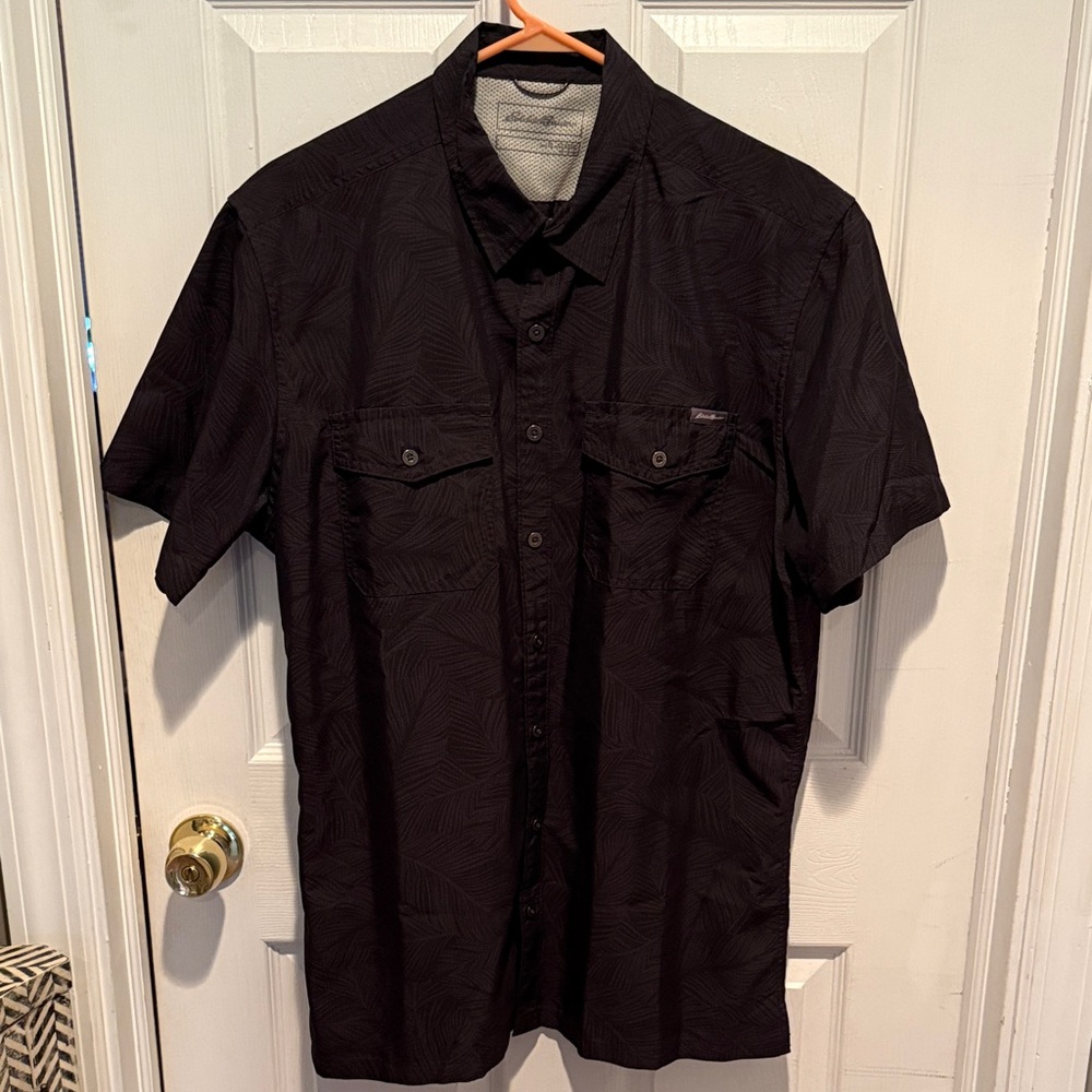 Eddie Bauer Men's Black Short Sleeve Shirt with Palm leaf design